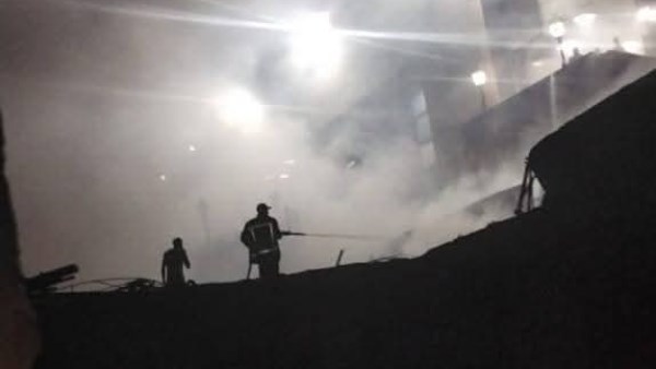 بعد تفحمه بالكامل.. السيطرة على حريق مطعم شهير بشبرا الخيمة