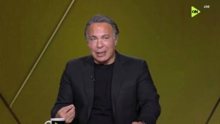 أيمن يونس: دفع 50 ألف دولار في أوشينج خطأ.. ولا بد من رحيله