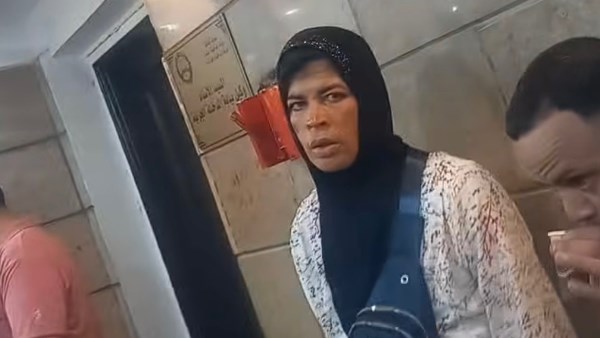 تفاصيل صادمة|متسولة تحاول تخدير فتاة لاختطافها في وضح النهار.. والأمن يُلقي القبض عليها