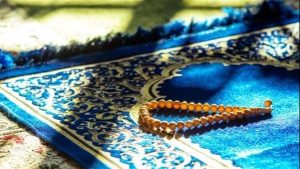 أتكاسل عن صلاة الفجر لشدة البرد فهل على إثم؟.. علي جمعة يجيب