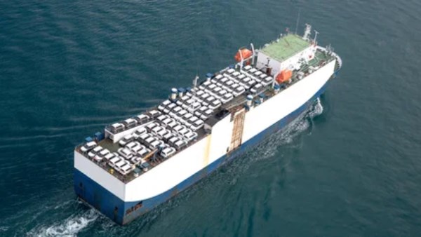 لماذا لا يستهدف الحوثيون السفن المحملة بالسيارات الصينية؟