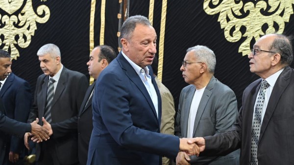 محمود الخطيب يعزي فى والد العامري فاروق .. صور