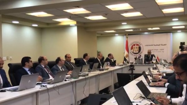 الهيئة الوطنية: تأخر فتح 9 لجان فقط في 5 محافظات.. والمتابعة مستمرة حتى انتهاء التصويت