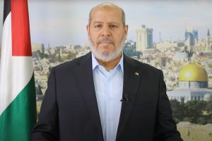 وفد من حماس إلى القاهرة وأنباء عن مسعى لصفقة شاملة