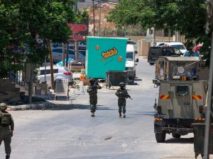 إصابة فلسطينيين برصاص الاحتلال في مواجهات بالضفة الغربية