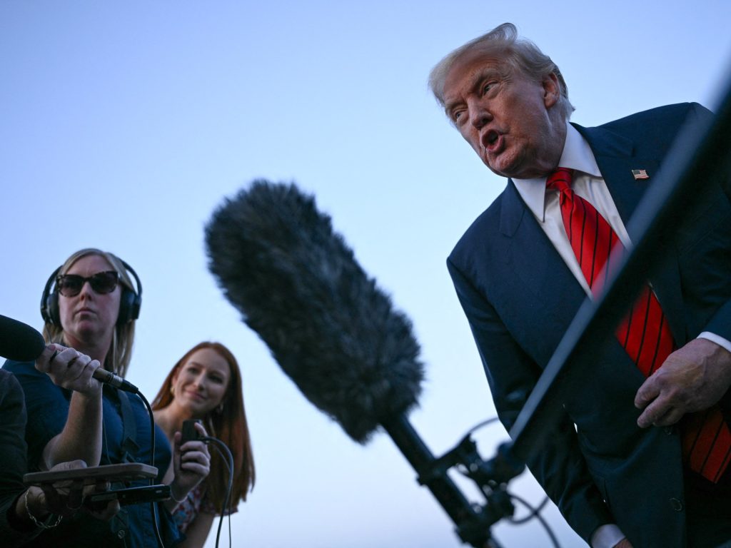 ترامب: على إسرائيل أن تطعم الناس في غزة