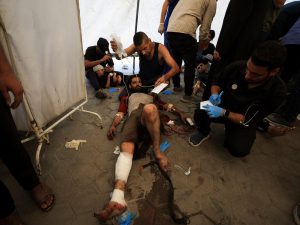 بطريركيتا الروم الأرثوذكس واللاتين المقدسيتان تحذّران من تهجير جماعي لسكان غزة