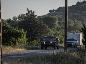 الاحتلال الإسرائيلي يتوغل جنوبي سوريا ويعلن احتراق إحدى دباباته