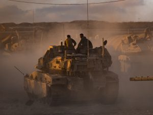 هآرتس: الجيش يحذر من تداعيات احتلال مدينة غزة