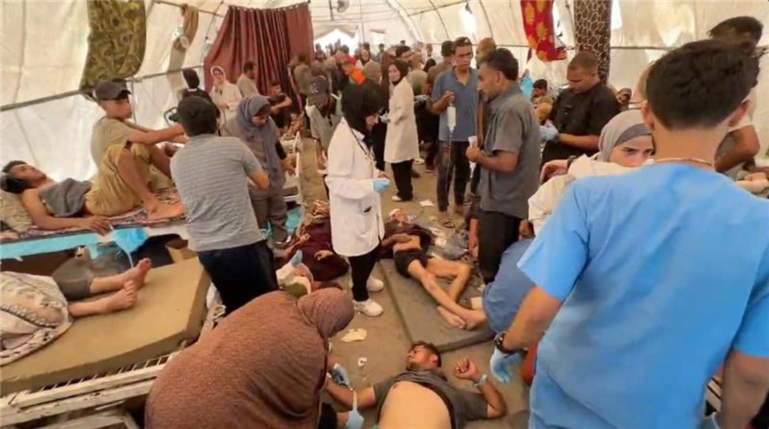 41 شهيدا بغزة منذ الفجر والأونروا تدين قتل الباحثين عن الطعام