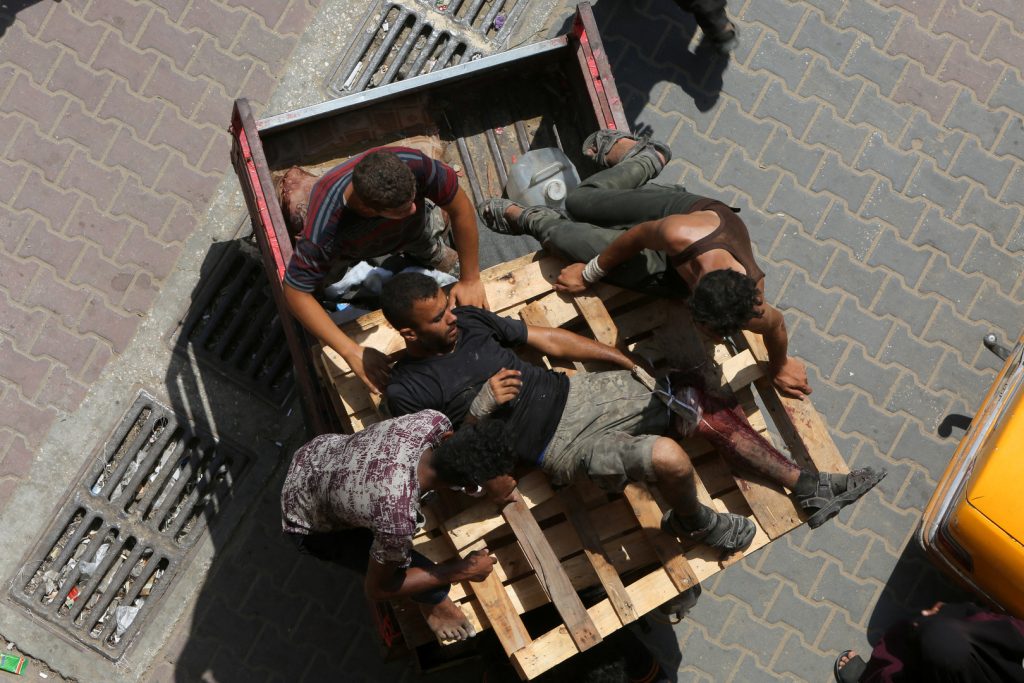 “لعبة موت”.. جنود إسرائيليون يتسابقون على قنص فلسطيني أعزل بغزة | أخبار