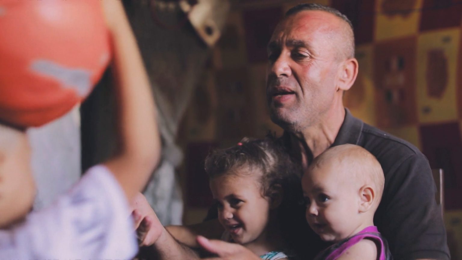 الاتحاد الدولي للصليب الأحمر: عمال الإغاثة ينامون جوعى بغزة لإنقاذ الآخرين