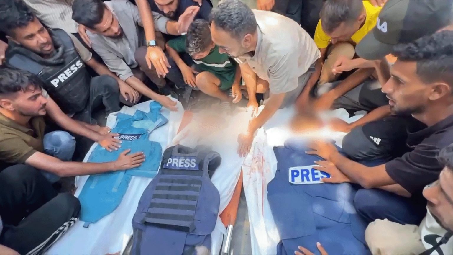 تسلسل زمني لاغتيال إسرائيل 5 صحفيين بخان يونس