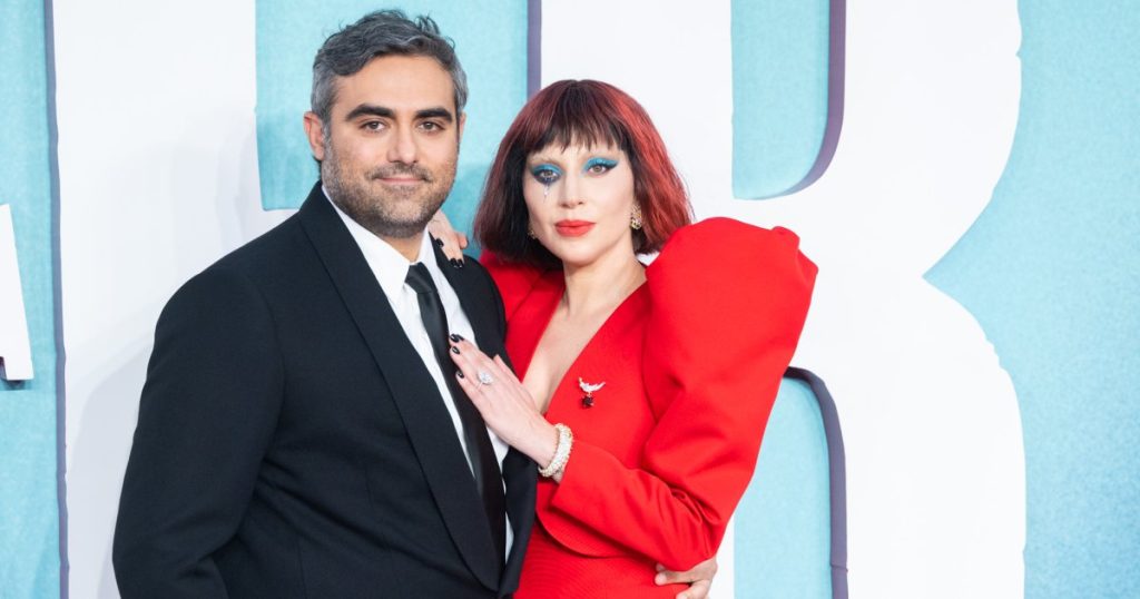 Lady Gaga تحصل على عاطفي على خطيب مايكل الحلو قبل الحفل المسبق: “دعهم يملأونك”