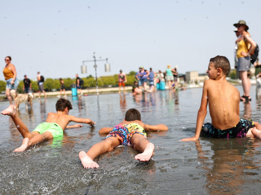 تأهب بفرنسا جراء موجة حر قياسية