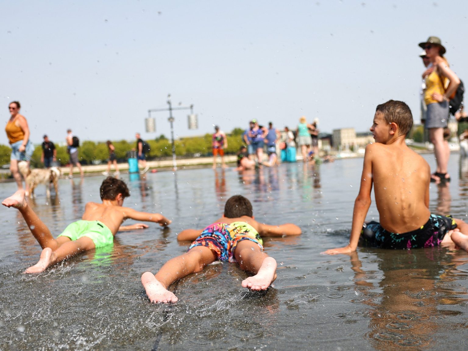 تأهب بفرنسا جراء موجة حر قياسية