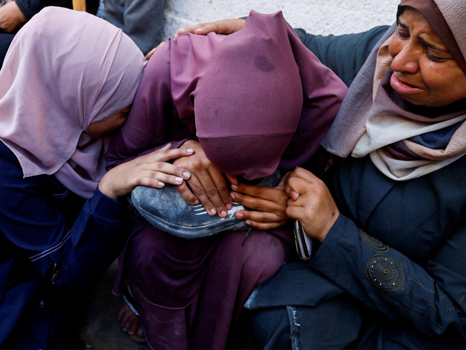 الحرب على غزة.. قصف على مدينة غزة والقسام تنفذ كمينا بحي الزيتون