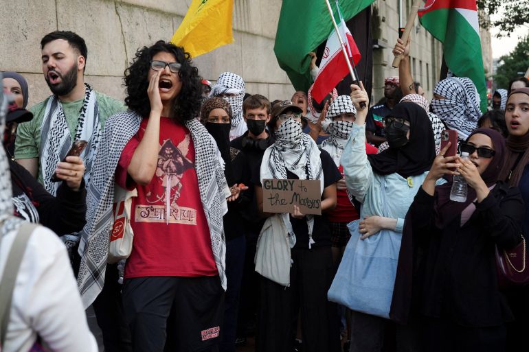 Protestors rally in front of Columbia University in support for Al Jazeera reporters Anas Al Sharif, Mohammed Qreiqeh, Ibrahim Zaher, Mohammed Noufal, freelance cameraman Momen Aliwa and freelance journalist Mohammed al-Khalidi, who were killed in Gaza City by an Israeli strike, in New York City, U.S., August 15, 2025. REUTERS/Ryan Murphy