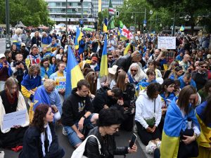 أوكرانيا تعلن استعادة قرى في دونيتسك وروسيا تحدد شروطها للسلام