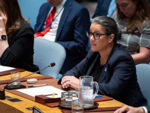 مسؤولة دولية تصف لمجلس الأمن احتضار أطفال غزة البطيء جراء الجوع