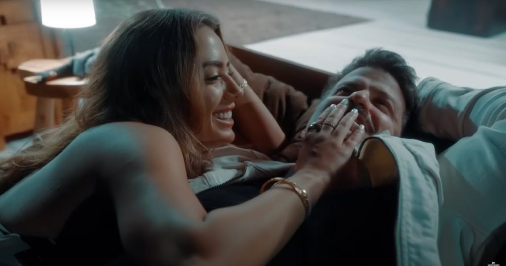 جوني باناناس ودي فالاداريس “عرض” التحدي “يؤدي إلى جدران لكمة واحدة (حصري)