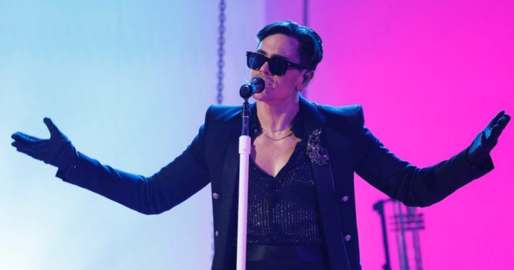 توم ساندوفال يضايق مستقبل تلفزيون الواقع بعد خروج “أمريكا غوت تالنت”: هل “الوادي” التالي؟ (حصري)