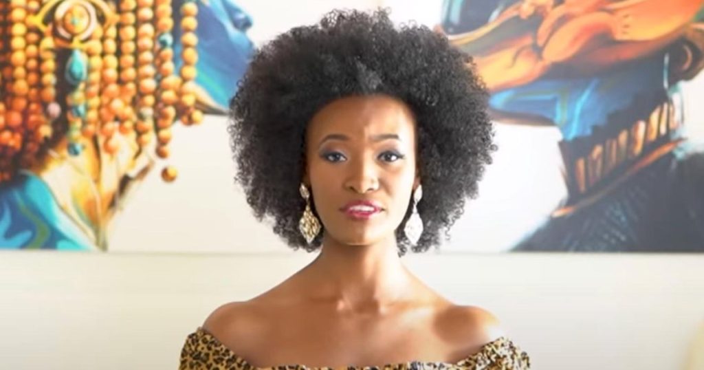 ميترا سبولدينج المتسابق السابق ملكة جمال الكون تايرا سبولدينج في 26 بعد انتحار واضح