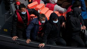 تفقد ألمانيا المركز الأول بالنسبة لبلد الاتحاد الأوروبي مع معظم طلبات اللجوء