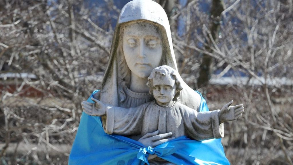 حفل جنازة لضحايا مذبحة فولهيا في بوزنيكي