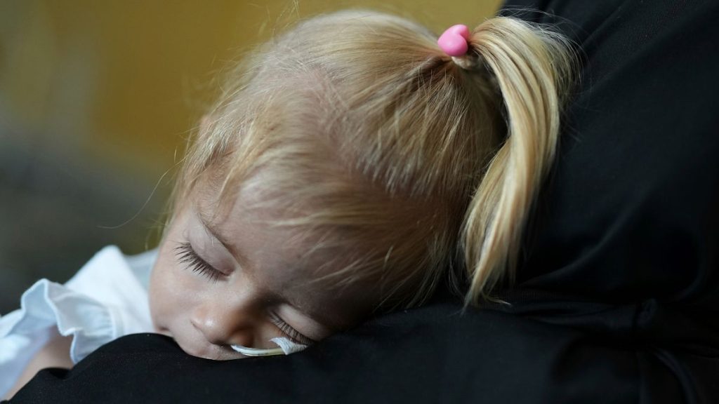 إخلاء أطفال غزة إلى أوروبا: الالتزام الأخلاقي أو القضية الأمنية؟