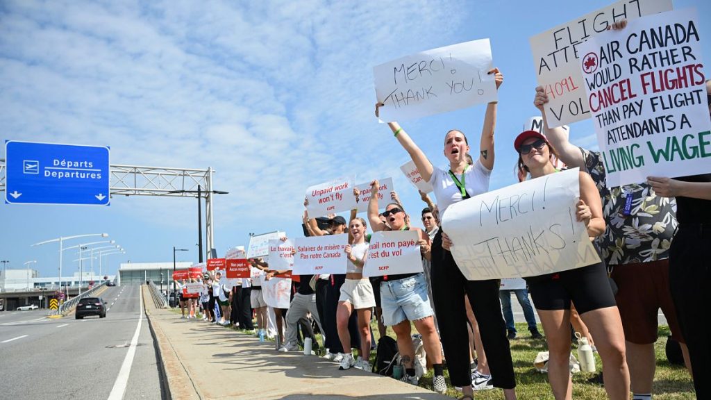 تتدخل الحكومة الكندية لتجنب إضراب Air Canada الذي يؤثر على أكثر من 100000 مسافر