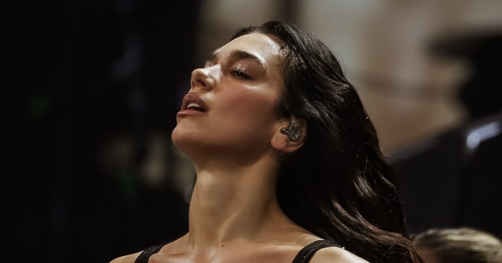 Dua Lipa يجلب Studio 54 إلى Madison Square Garden مع عرض “التفاؤل الراديكالي” الآسر: مراجعة