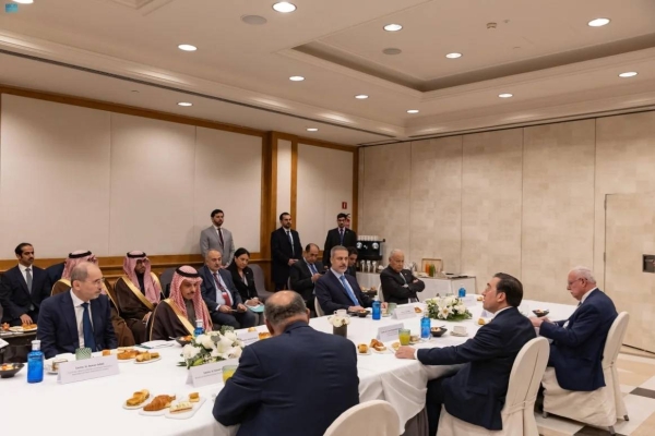 اللجنة الإسلامية حول غزة ترفض إبداع الفلسطينيين تحت أي ذريعة