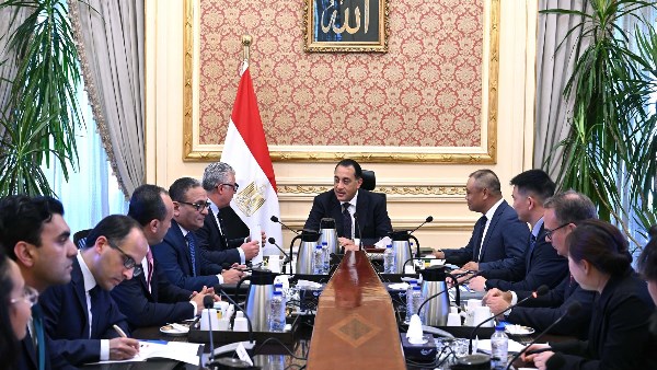نقلة نوعية.. رئيس الوزراء يبحث مع شركة صينية خطة مصر لزيادة الطاقة المتجددة إلى 42%