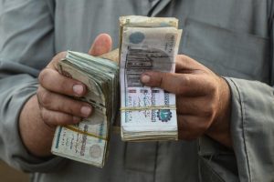هل يجوز دفع زكاة المال على أقساط شهرية؟ دار الإفتاء تجيب