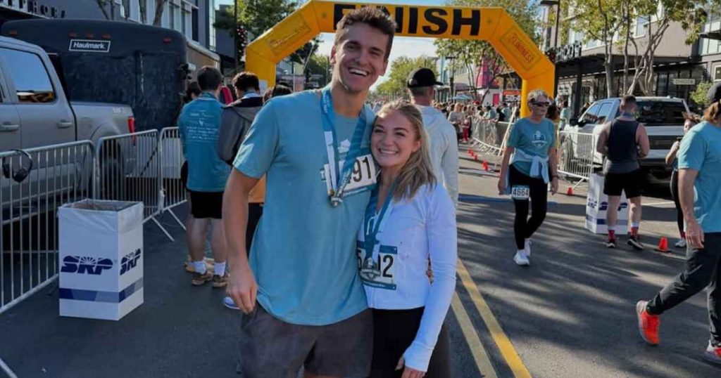 يقول أصحاب النفوذ مات وأبي هوارد إن “حالة وراثية” تسببت في فقدان الحمل