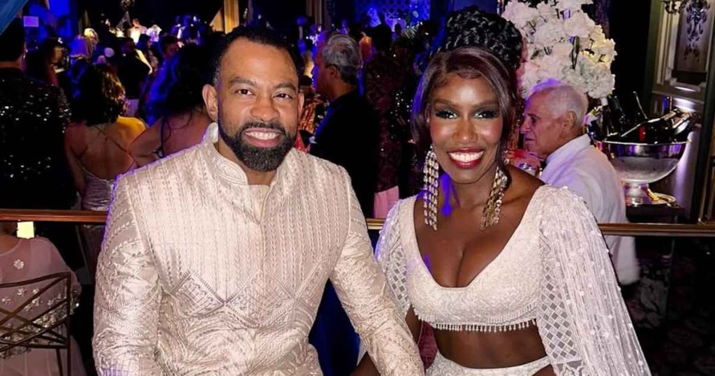 نجم “ربات البيوت الحقيقيات من بيفرلي هيلز” بوزوما سانت جون مخطوبة مع كيلي واتسون