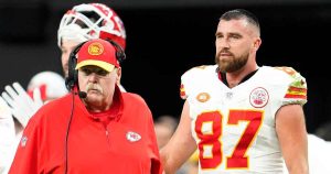 قام Travis Kelce و Andy Reid بتسخين التبادل على هامش مدينة كانساس سيتي تشيفز في “ليلة الأحد لكرة القدم”