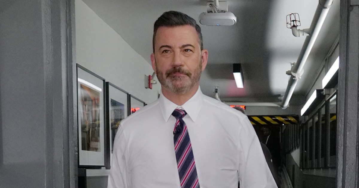 تتفاعل النجوم مع عودة جيمي كيميل إلى وقت متأخر من الليل بعد التعليق