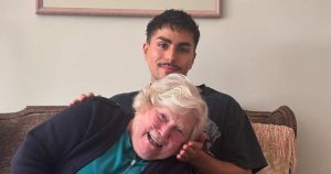 يعلن المؤثر “Goobi Gubbi” وفاة الجدة الحبيبة “Mimmy” في 82 بعد معارك السرطان