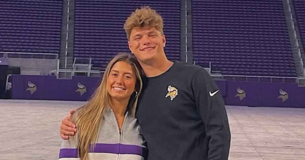 Minnesota Vikings قورتربك JJ McCarthy و Fiancee Katya Kuropas مرحبًا بالطفل الأول