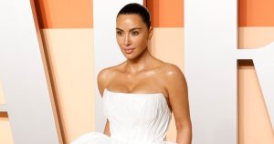 تريد أن تتوهج مثل كيم كارداشيان؟ الاستيلاء على قمة الفنان الماكياج بقيمة 34 دولارًا