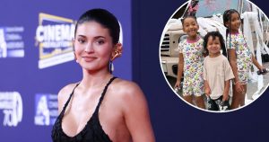 تتفاعل Kylie Jenner مع Khloe Kardashian والأطفال الذين يغطيون سيارتها مع ورق التواليت وسلسلة سخيفة