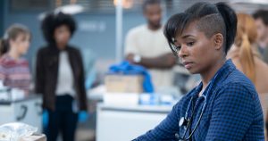 عرض “Gray’s Anatomy” الذي يلقي الموسم 22 عرضًا على أنه “قاتل” و “وظيفة تنظيف” وأكثر من ذلك