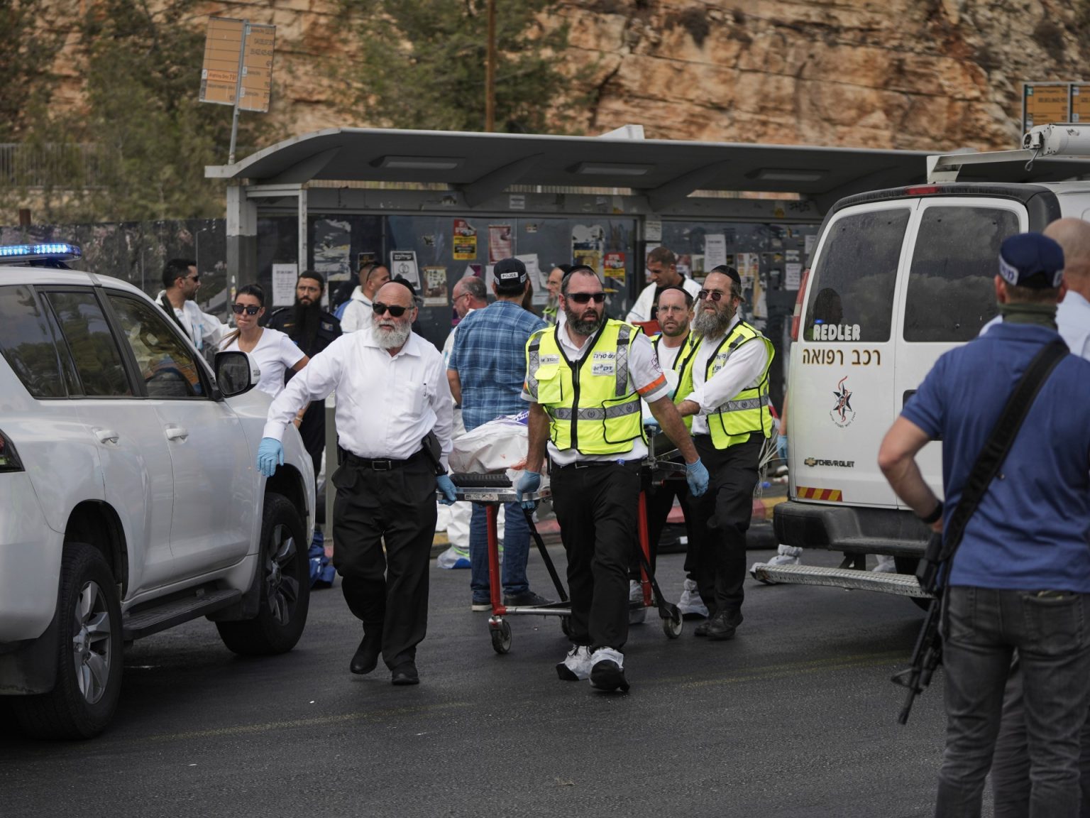 حماس والجهاد تباركان عملية القدس