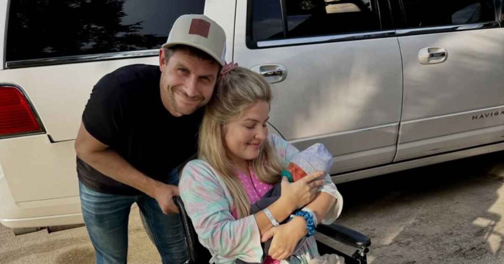 تقول إيرين بيتس إنها لا تتمتع بوظيفة ساقها اليمنى بعد معركة التسمم