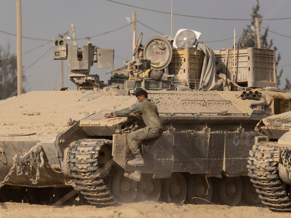 46 شهيدا بغزة وكاتس يتوعد حماس