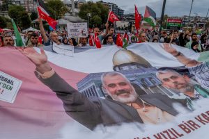 تركيا.. مظاهرات في إسطنبول دعما لأسطول الصمود المتجه إلى قطاع غزة