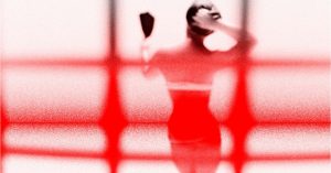 يلتقط برامج التجسس التلقائية الأوتوماتيكية صور كاميرا ويب للضحايا الذين يشاهدون الاباحية