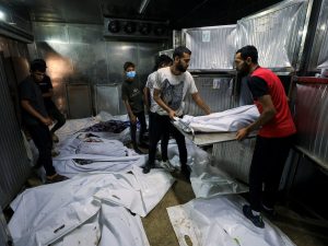 الاحتلال يقصف نازحين وينذر سكان مدينة غزة بإخلائها سريعا